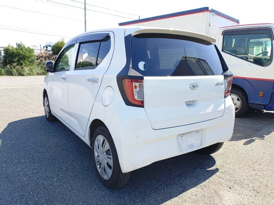 Daihatsu Mira e:S LA350S 2021